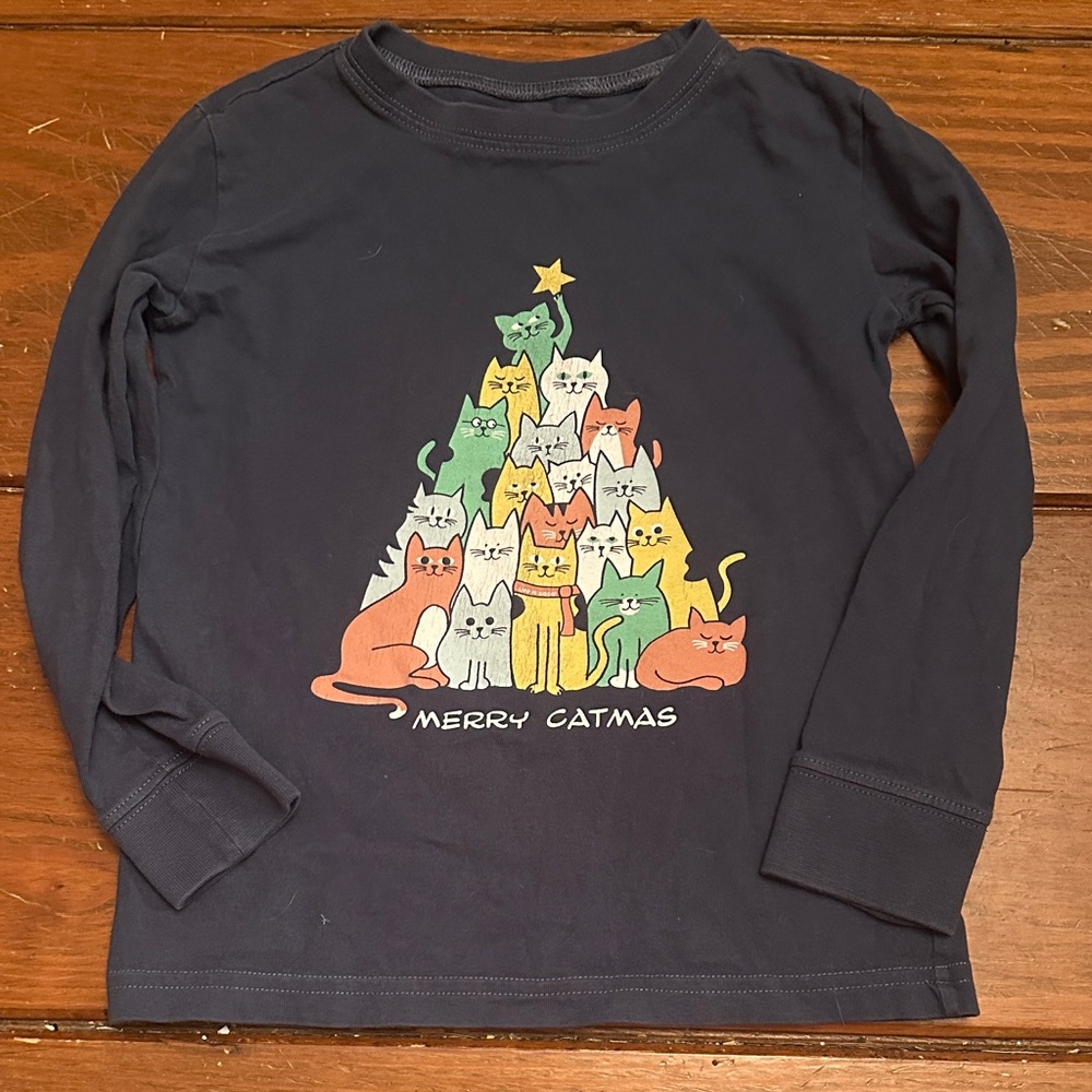 GUC Life is Good “Merry Catmas” Shirt - Girls XS